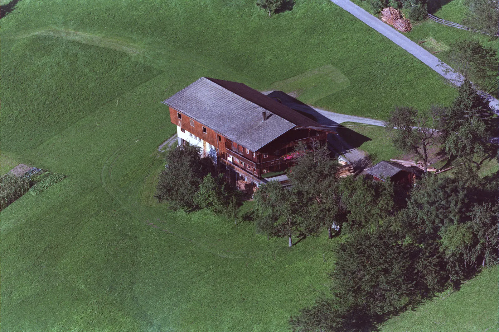 Schrägluftbild Kreutner