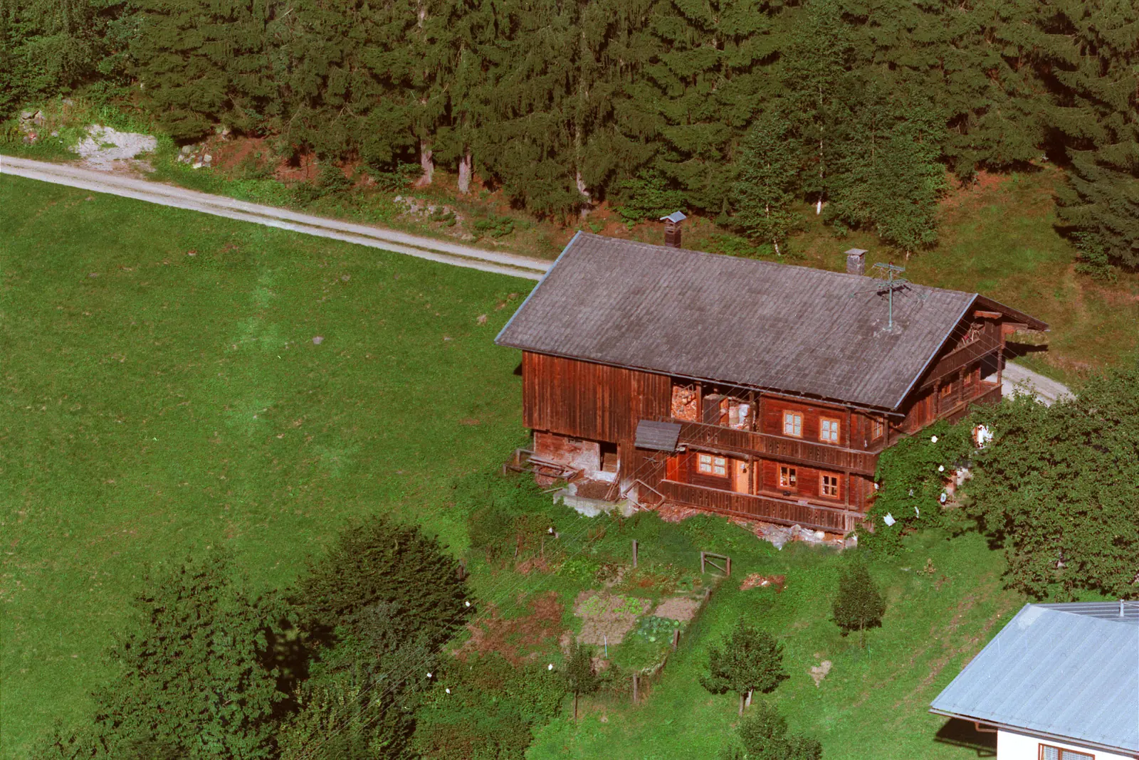 Schrägluftbild Loach (Bauernhaus)